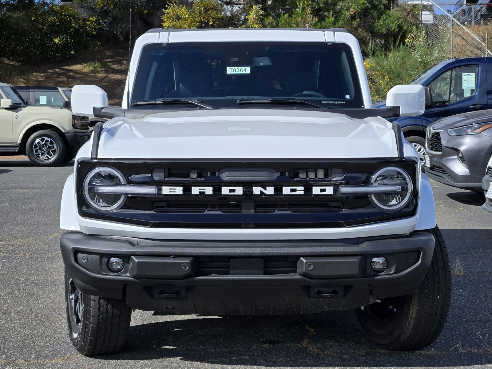New 2026 Ford Bronco Outer Banks AWD/4WD image 3