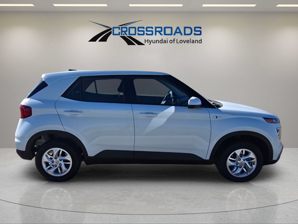 Used 2026 Hyundai Venue SE FWD image 7