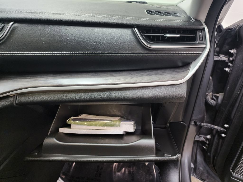 Used 2022 Jeep Grand Cherokee L Limited w/ MOPAR Finishing Package image 35