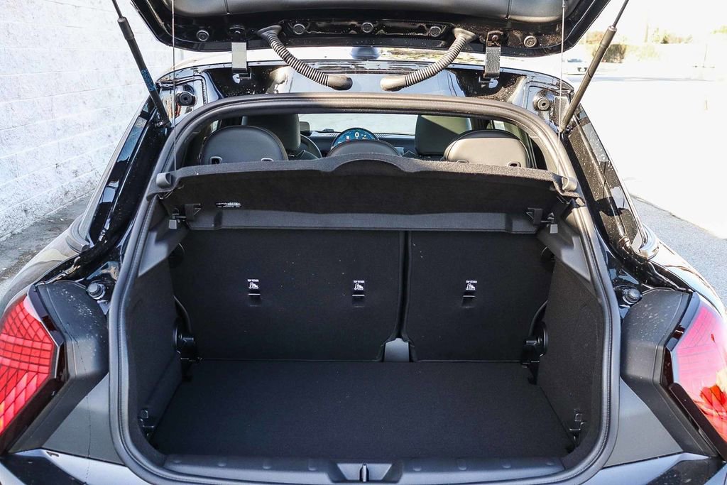 New 2026 MINI Cooper 4-Door Hardtop image 29