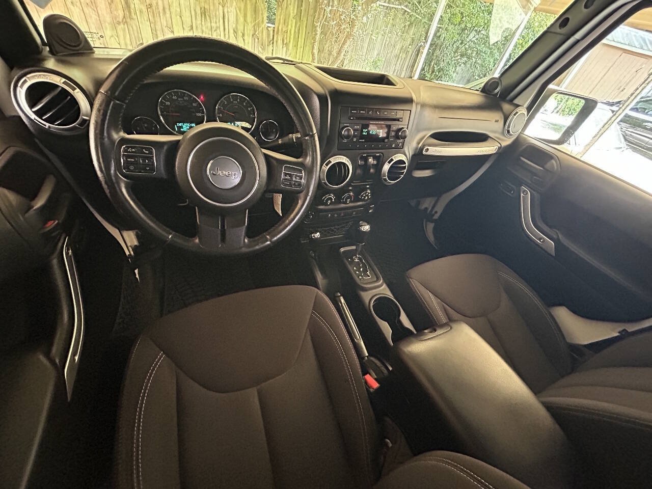 Used 2013 Jeep Wrangler Sahara w/ Connectivity Group AWD/4WD image 12