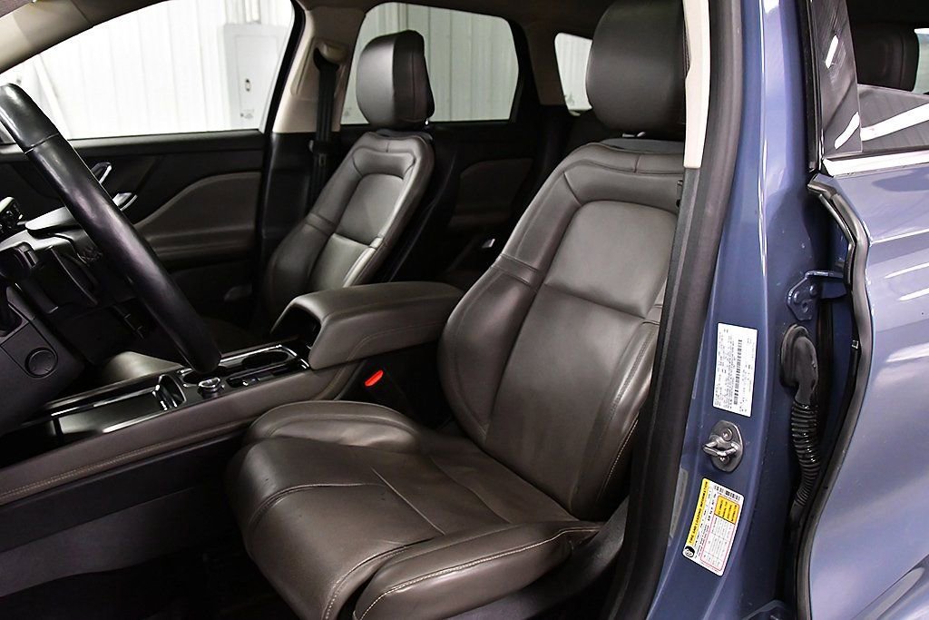 Used 2023 Lincoln Corsair Reserve w/ Equipment Group 202A image 25