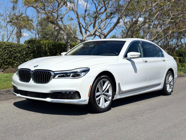 Used 2018 BMW 750i RWD image 1