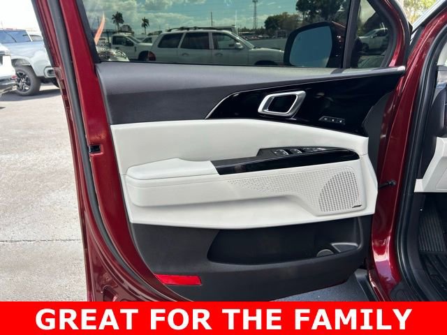 Used 2023 Kia Carnival SX Prestige image 12