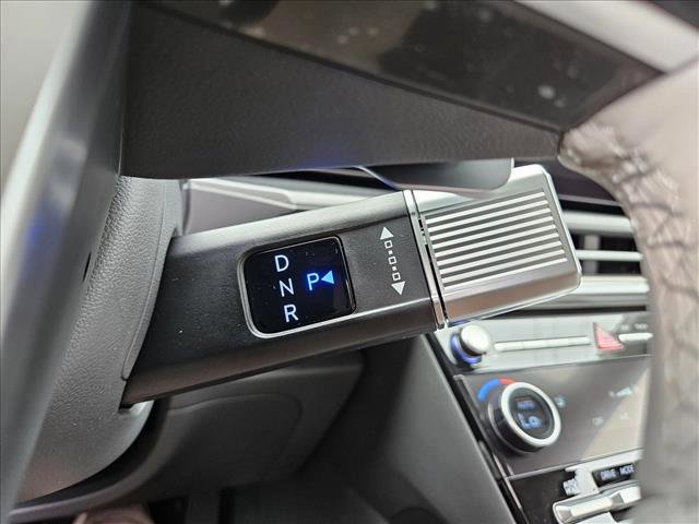 Used 2025 Hyundai Santa Fe SEL image 18