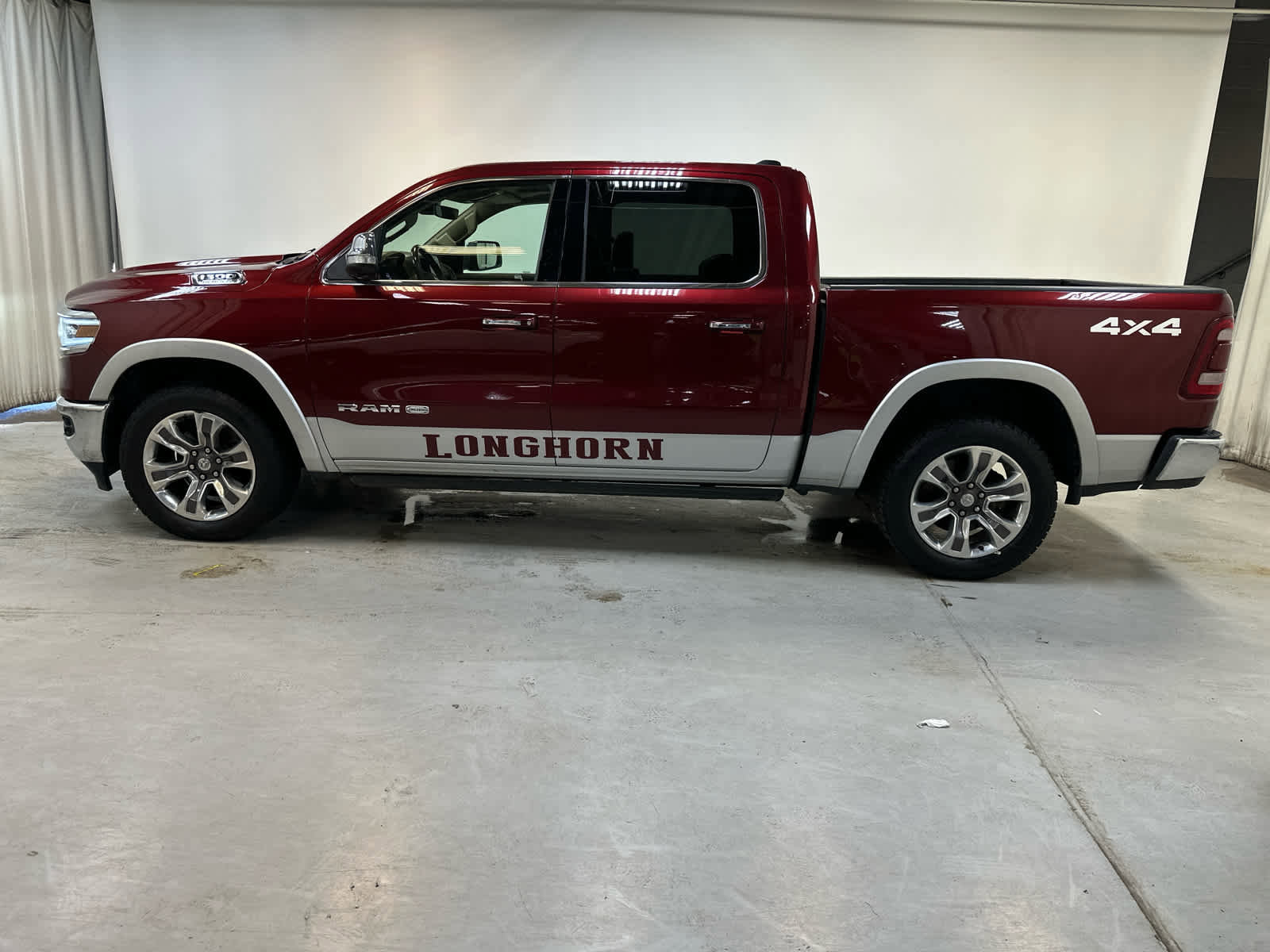 Used 2019 RAM 1500 Laramie Longhorn image 9