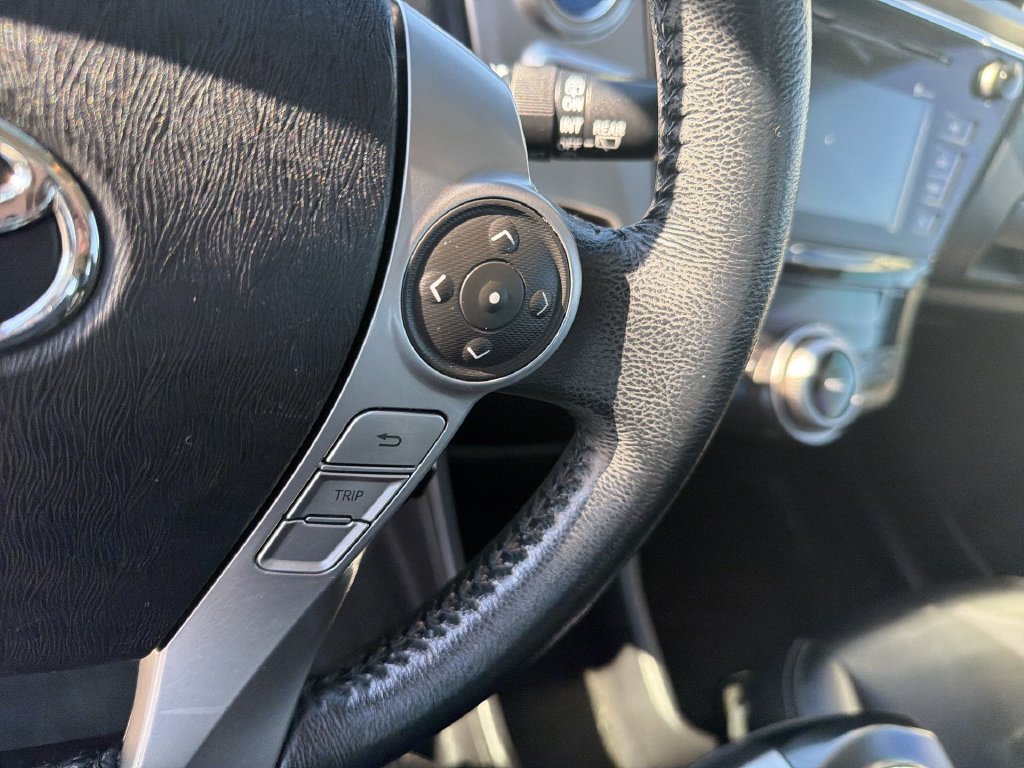 Used 2015 Toyota Prius V Four FWD image 18