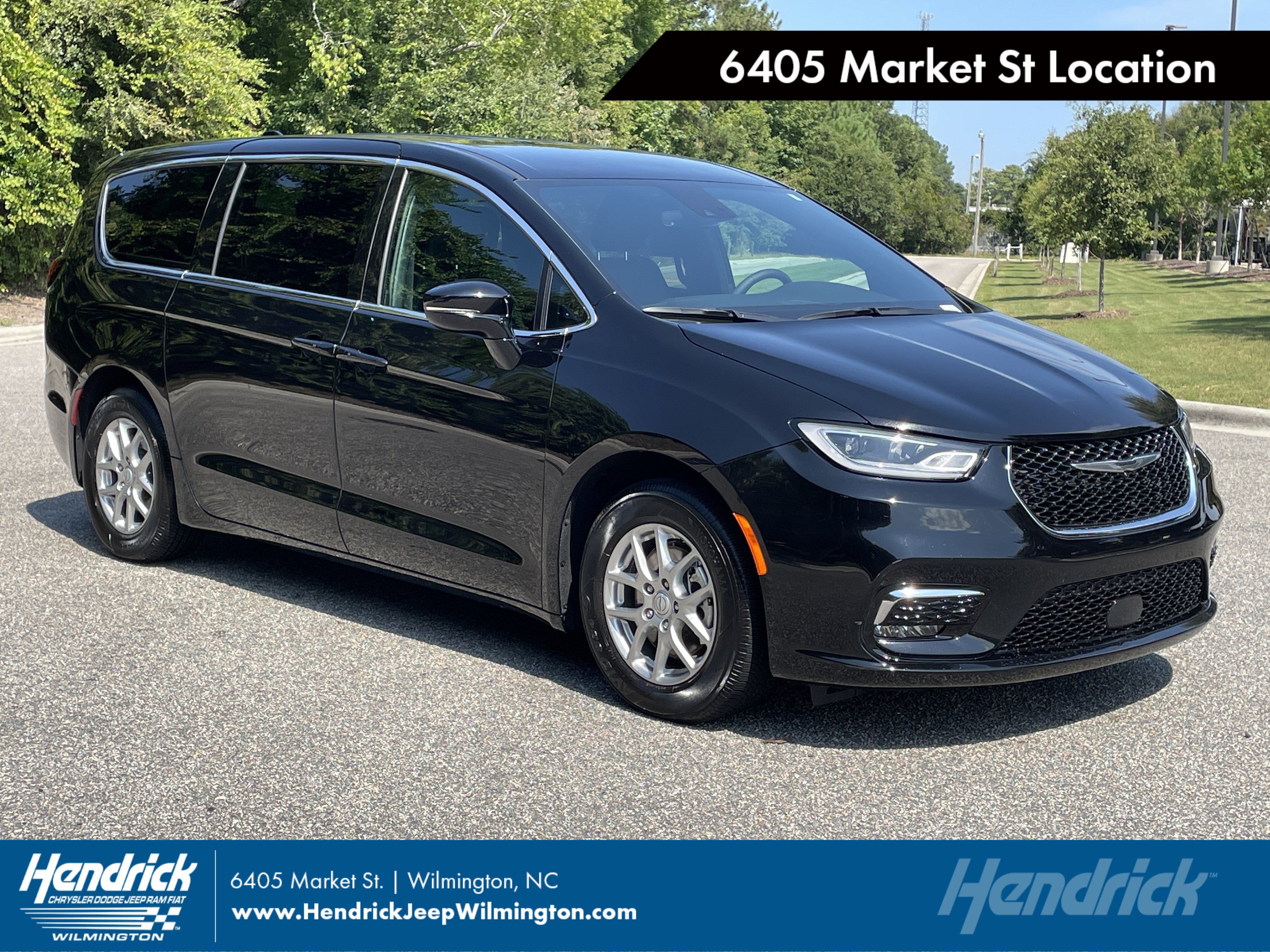 Used 2026 Chrysler Pacifica Select