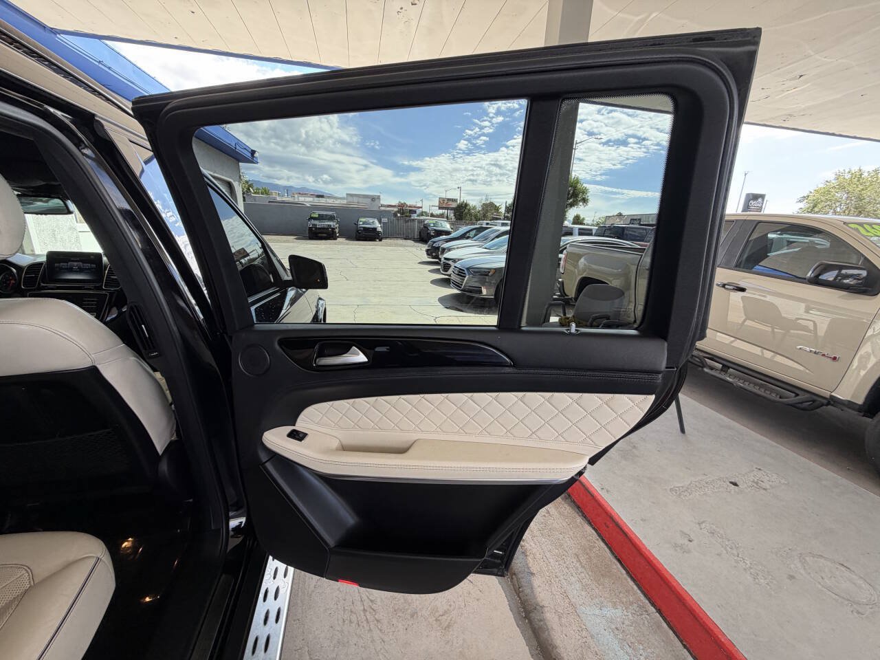 Used 2018 Mercedes-Benz GLS 550 4MATIC image 15