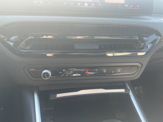 New 2025 BMW 230i xDrive Coupe w/ M Sport Package AWD/4WD image 16