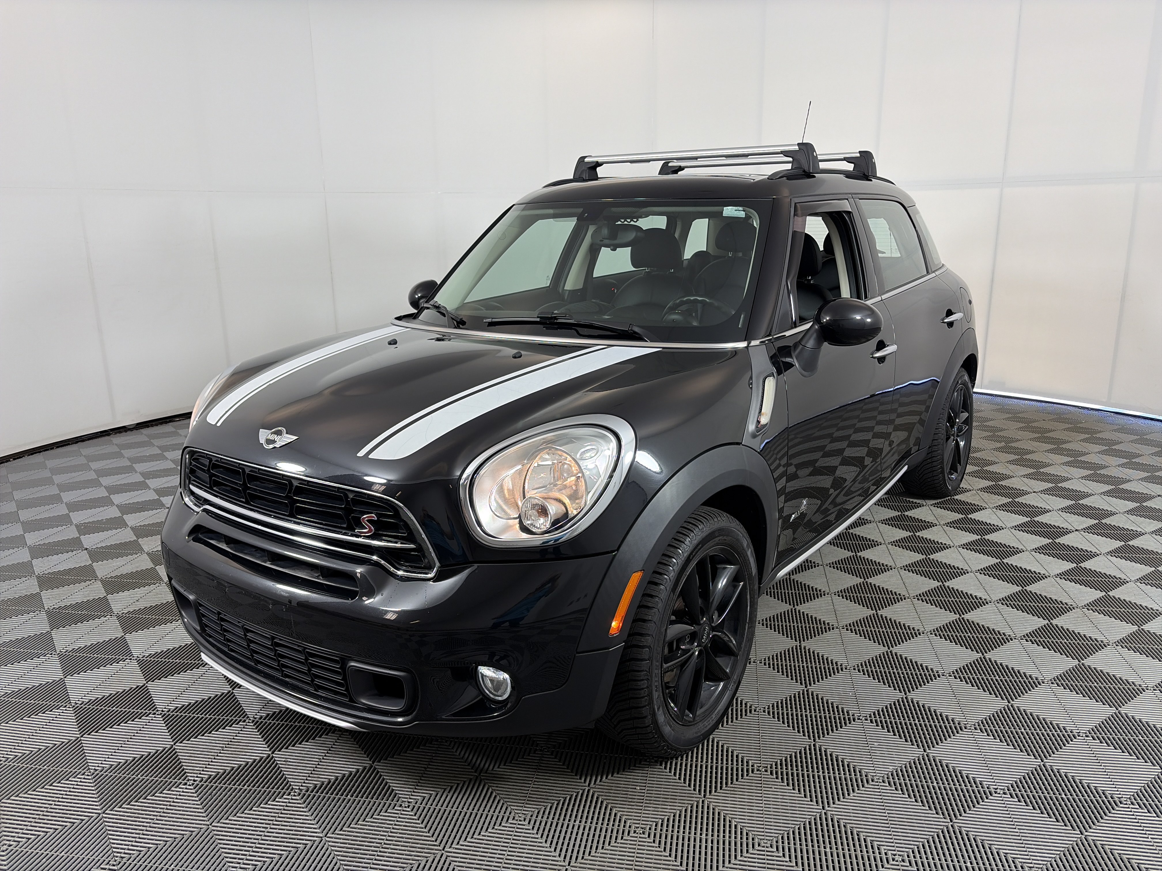 Used 2016 MINI Cooper Countryman S AWD/4WD image 2