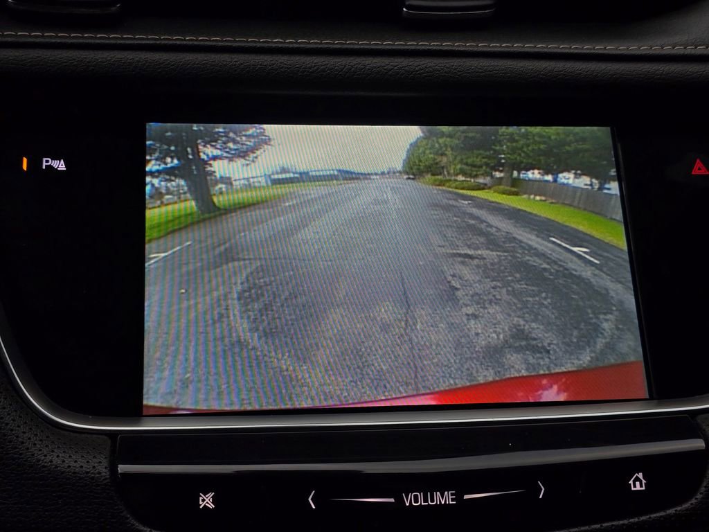 Used 2018 Cadillac XT5 FWD image 39