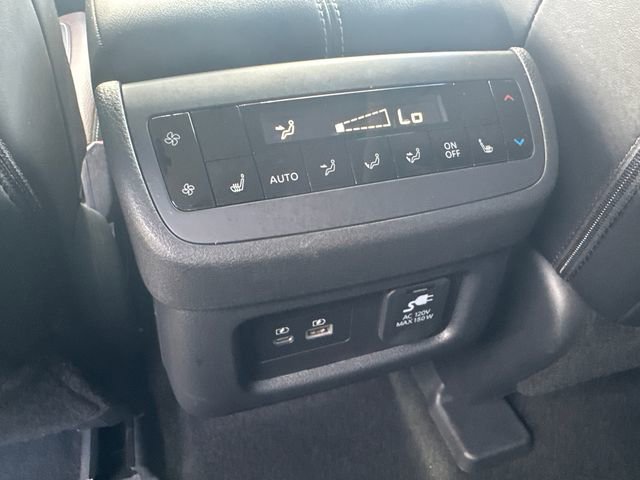 Used 2025 Nissan Pathfinder Platinum w/ Cargo Package AWD/4WD image 21