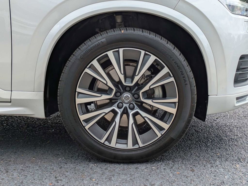 Used 2021 Volvo XC90 T6 Momentum w/ Climate Package AWD/4WD image 11