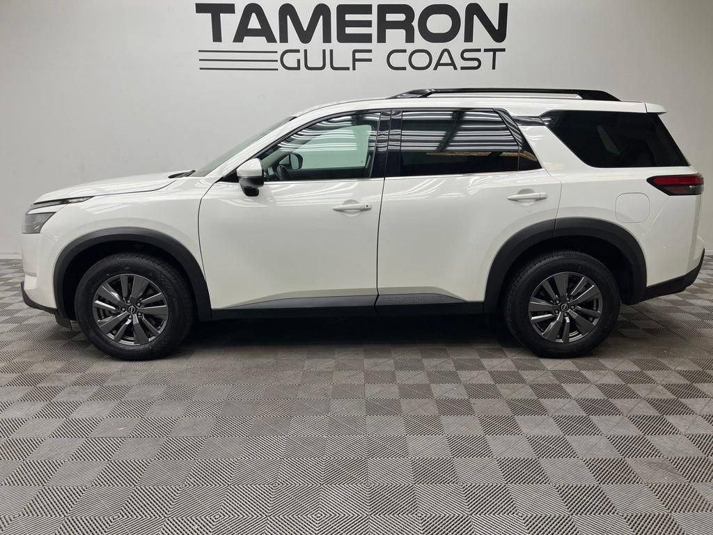 Used 2025 Nissan Pathfinder SV AWD/4WD image 6