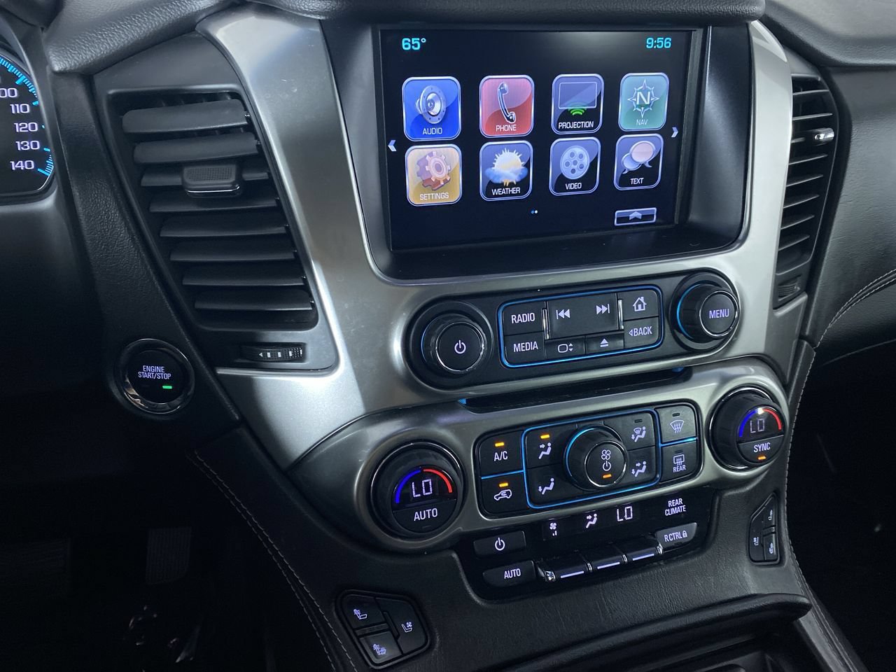 Certified 2019 Chevrolet Suburban Premier AWD/4WD image 5