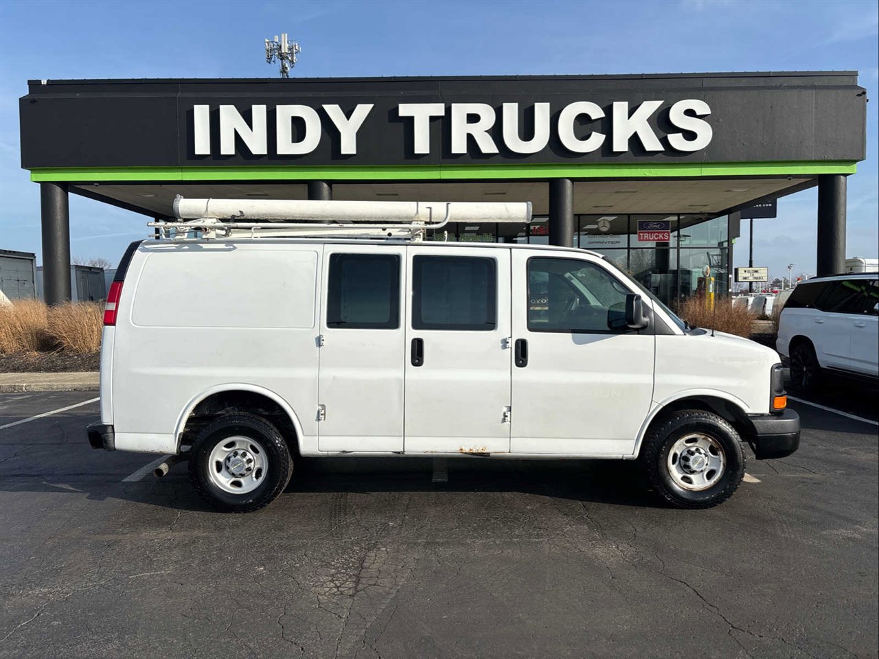 Used 2012 Chevrolet Express 2500 image 1