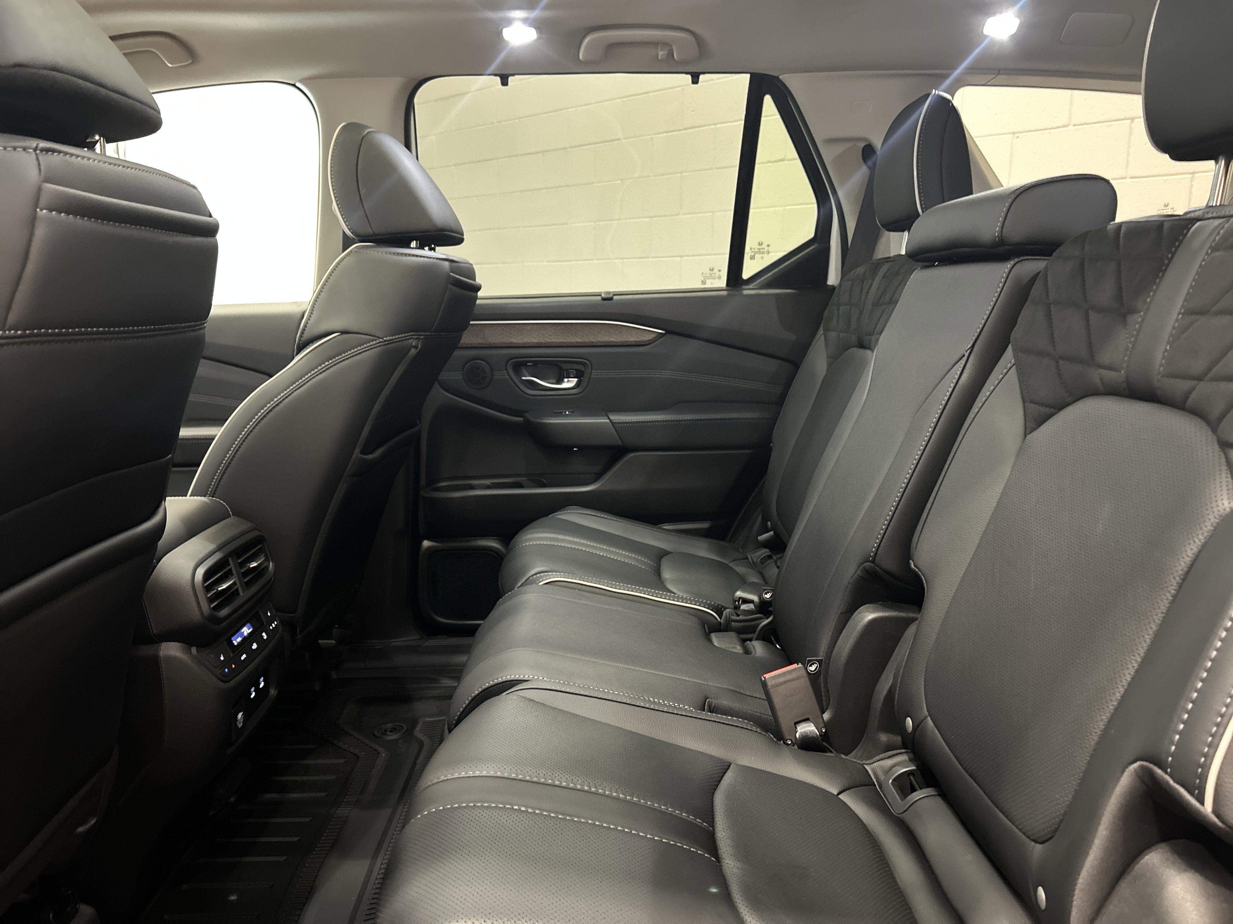 Used 2026 Honda Pilot Elite image 26