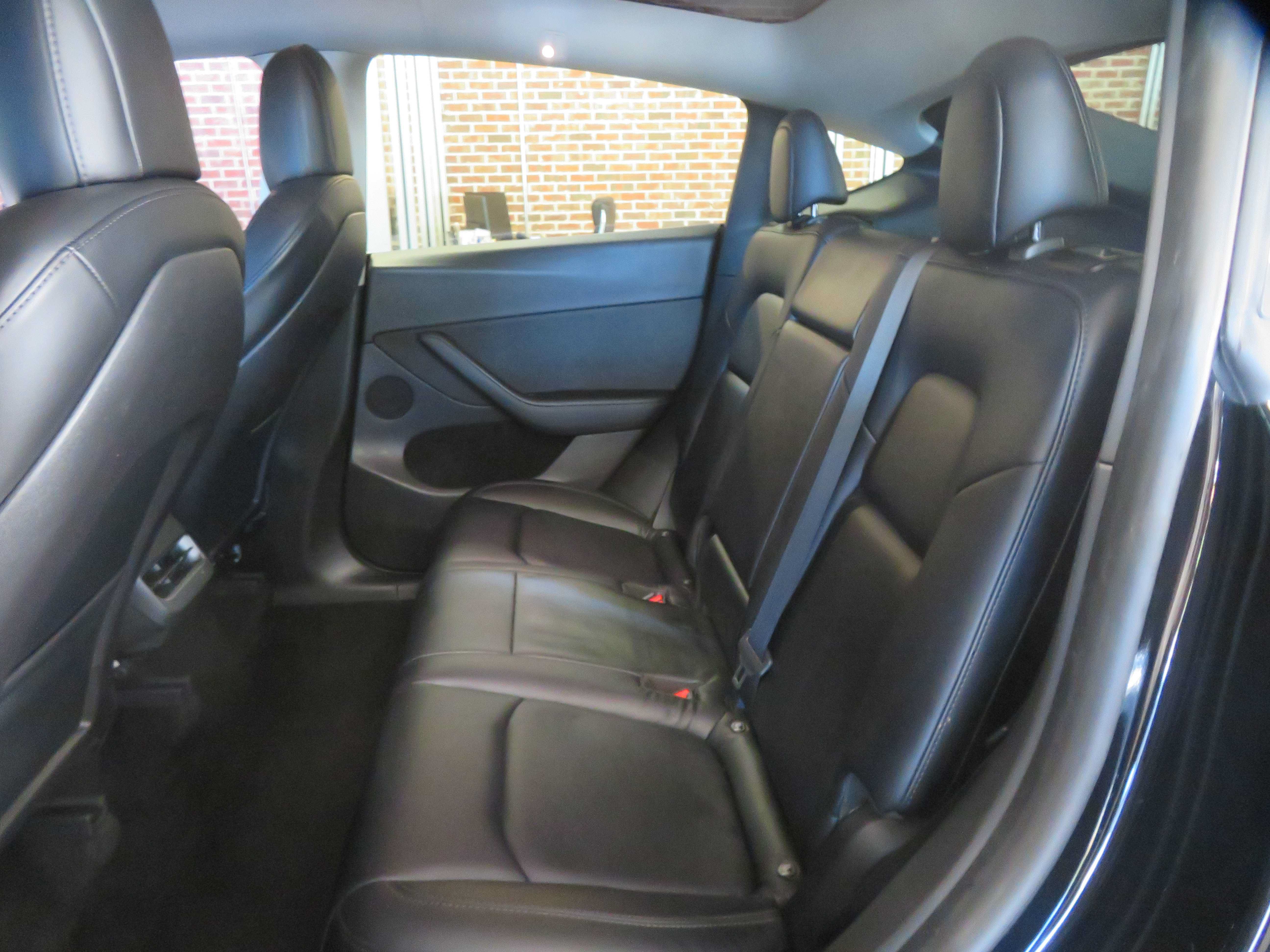 Used 2022 Tesla Model Y Performance AWD/4WD image 16