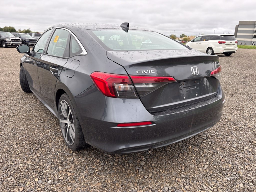 Used 2022 Honda Civic Touring image 9