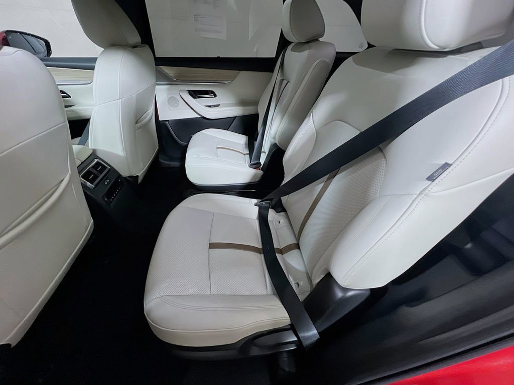 Used 2024 MAZDA CX-90 Plug-In Hybrid w/ Premium Plus image 21