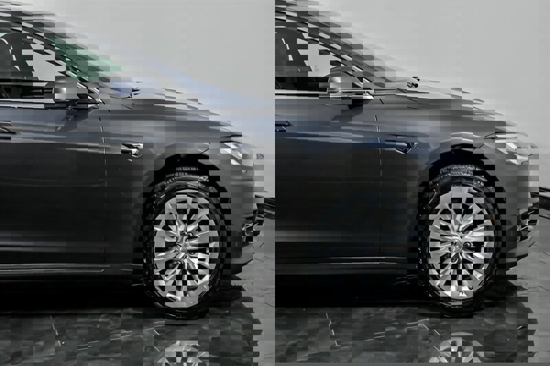 Used 2018 Tesla Model S 100D image 12