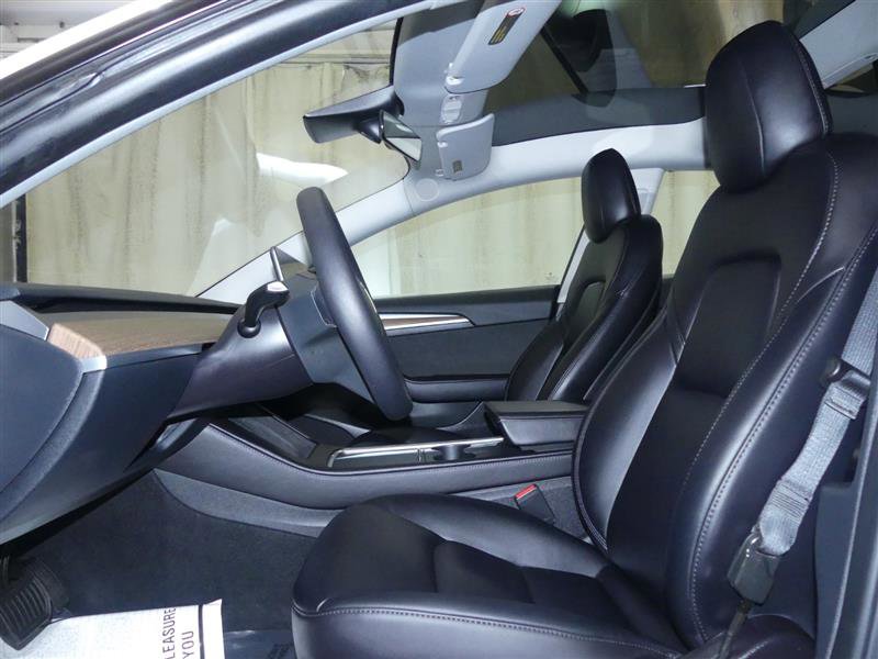 Used 2023 Tesla Model 3 Standard Range image 19