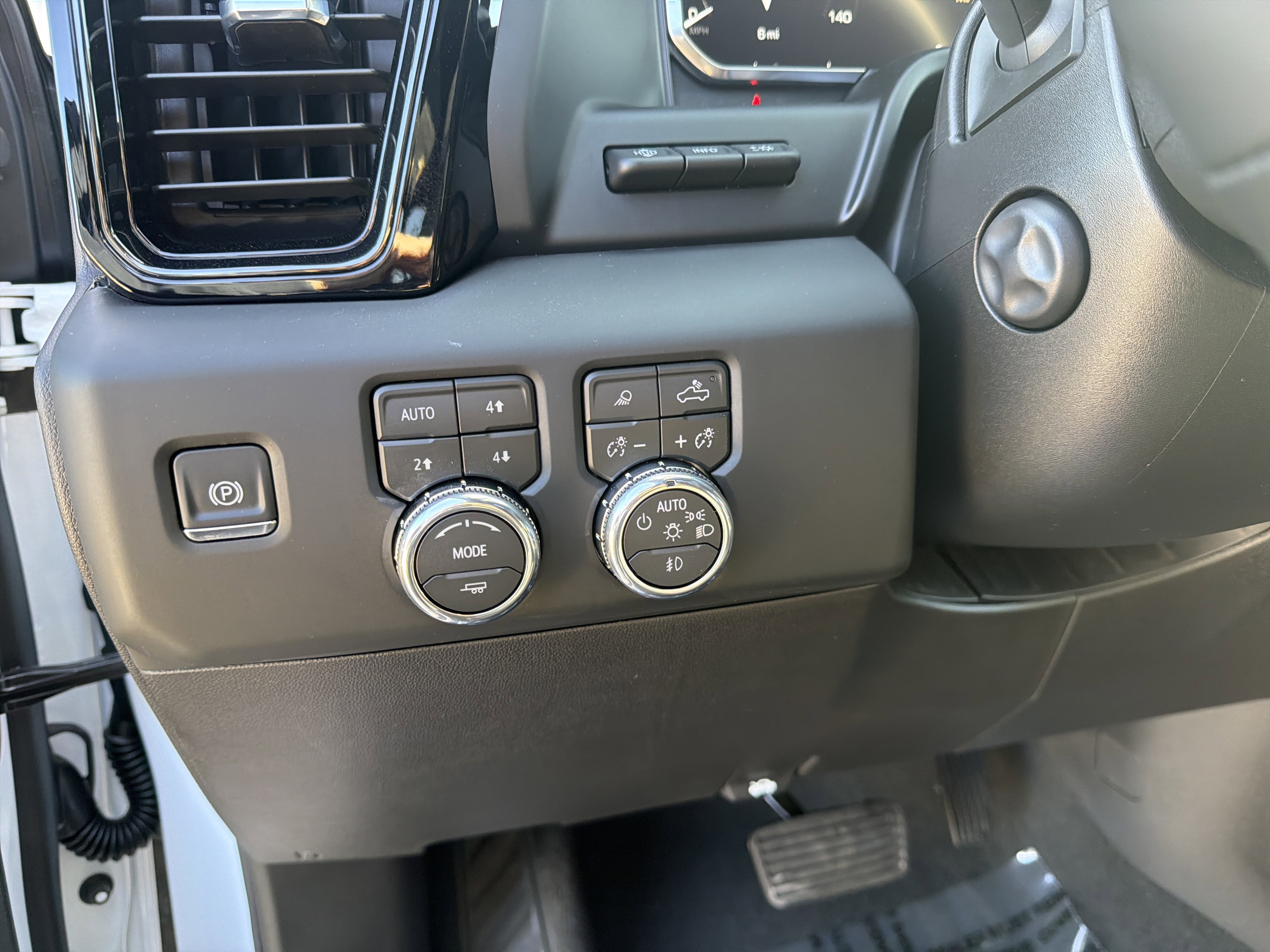 New 2026 GMC Sierra 1500 AT4 w/ AT4 Premium Package image 15
