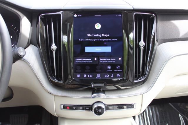 Certified 2023 Volvo XC60 B5 Plus AWD/4WD image 35