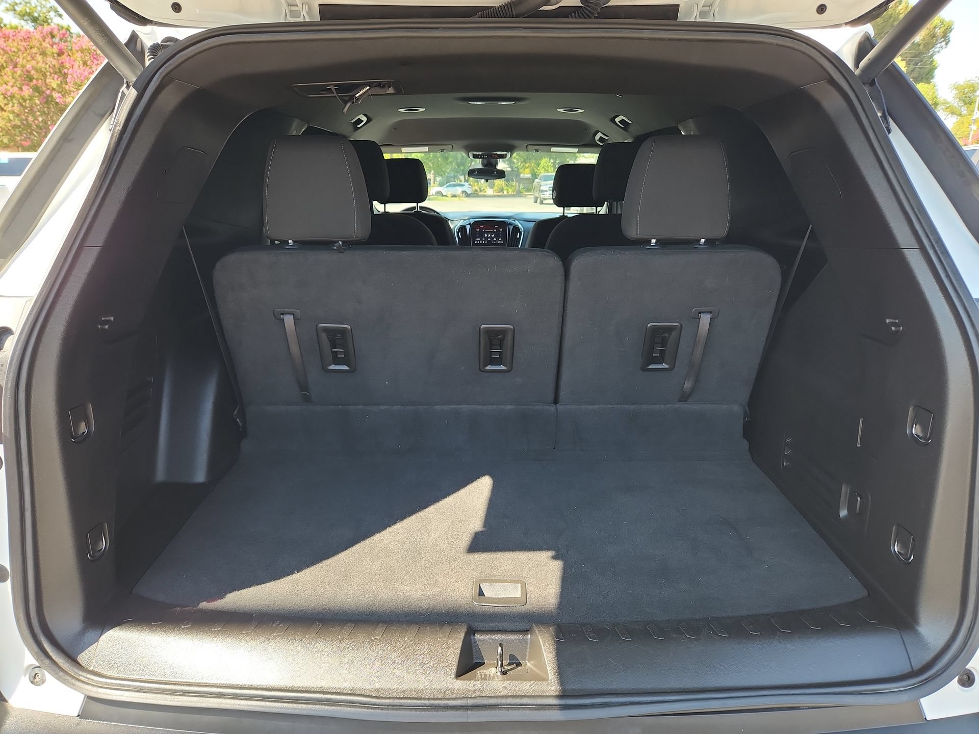 Used 2023 Chevrolet Traverse LT AWD/4WD image 19
