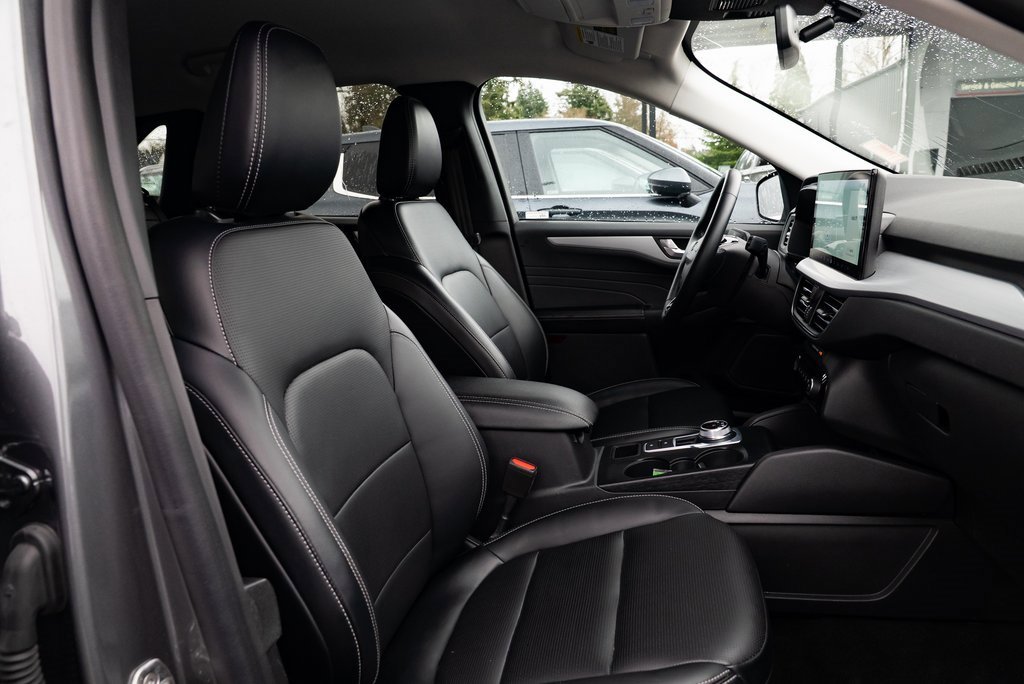 Used 2024 Ford Escape Platinum image 24