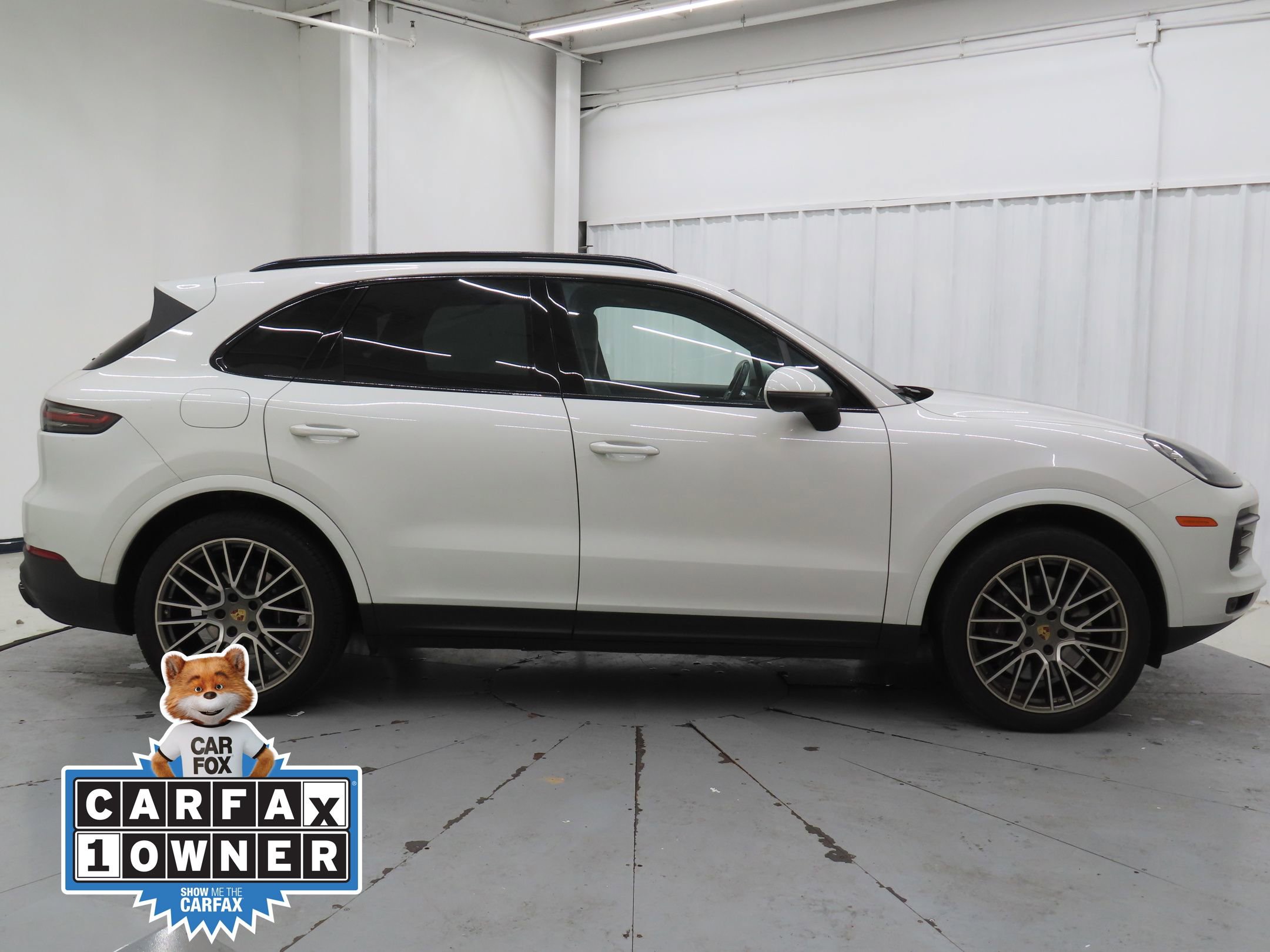 Used 2023 Porsche Cayenne Platinum Edition video 2