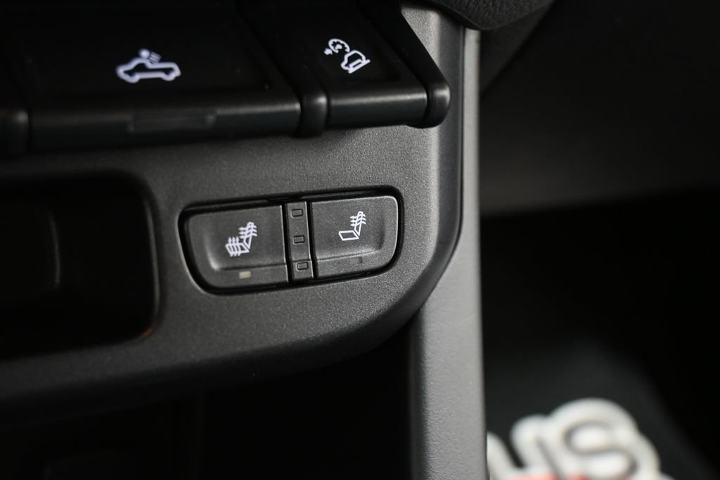 Used 2015 Chevrolet Colorado Z71 w/ LPO, Bed Protection Package image 15