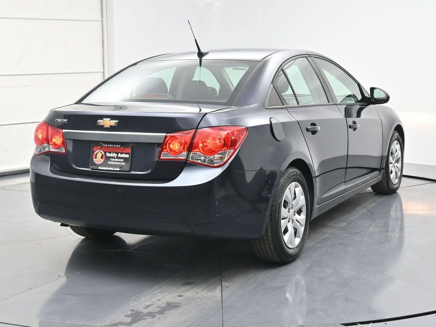 Used 2014 Chevrolet Cruze LS image 20