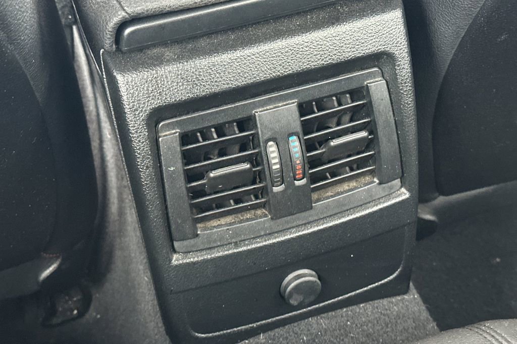 Used 2016 BMW 228i Coupe image 11