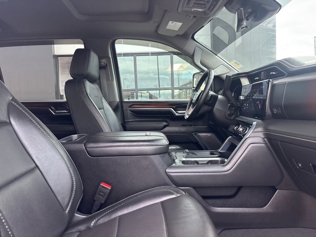 Used 2024 GMC Sierra 3500 Denali w/ Technology Package image 10