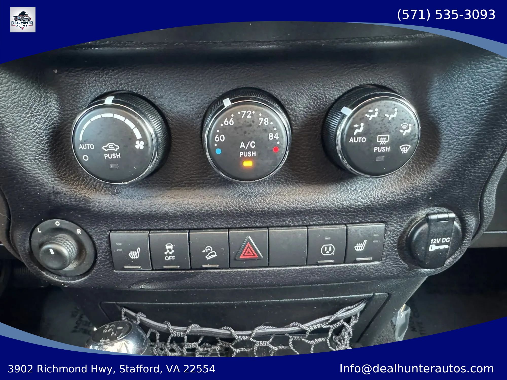 Used 2016 Jeep Wrangler Sahara w/ Connectivity Group AWD/4WD image 26