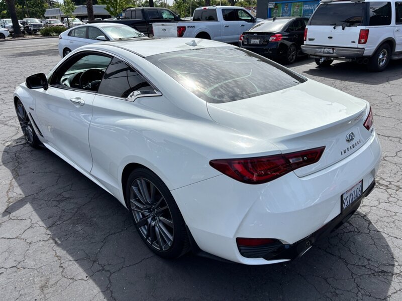 Used 2017 INFINITI Q60 Red Sport 400 RWD image 7