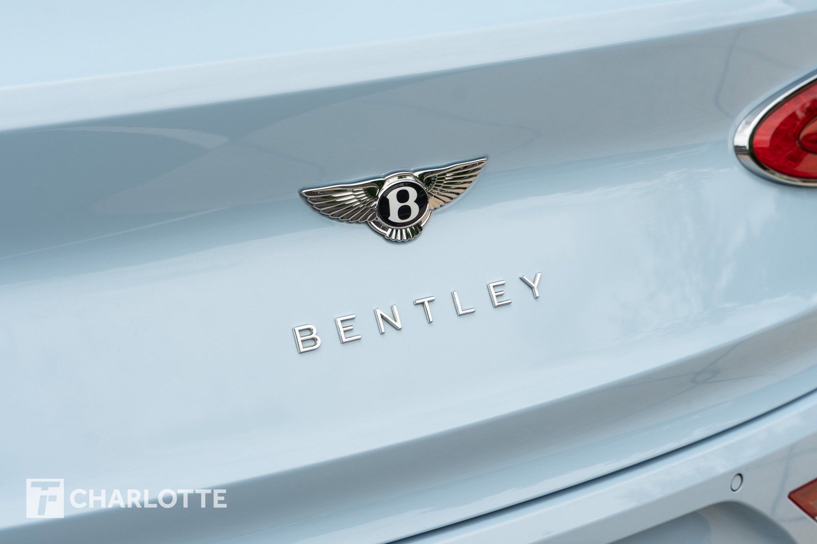 Used 2023 Bentley Bentayga Extended Wheelbase image 16