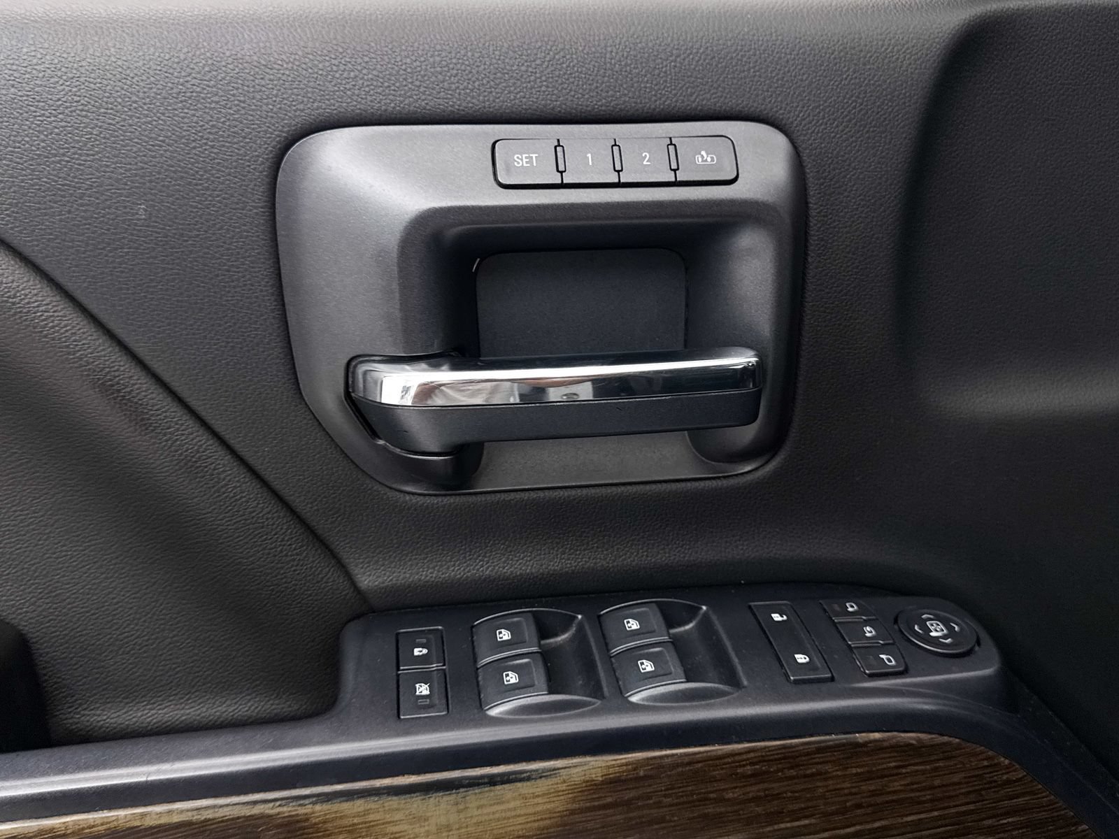Used 2019 GMC Sierra 2500 Denali w/ Duramax Plus Package AWD/4WD image 23