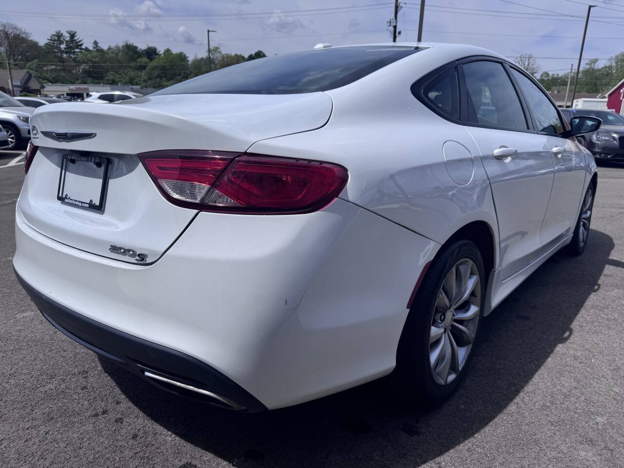 Used 2016 Chrysler 200 S w/ Comfort Group FWD image 5