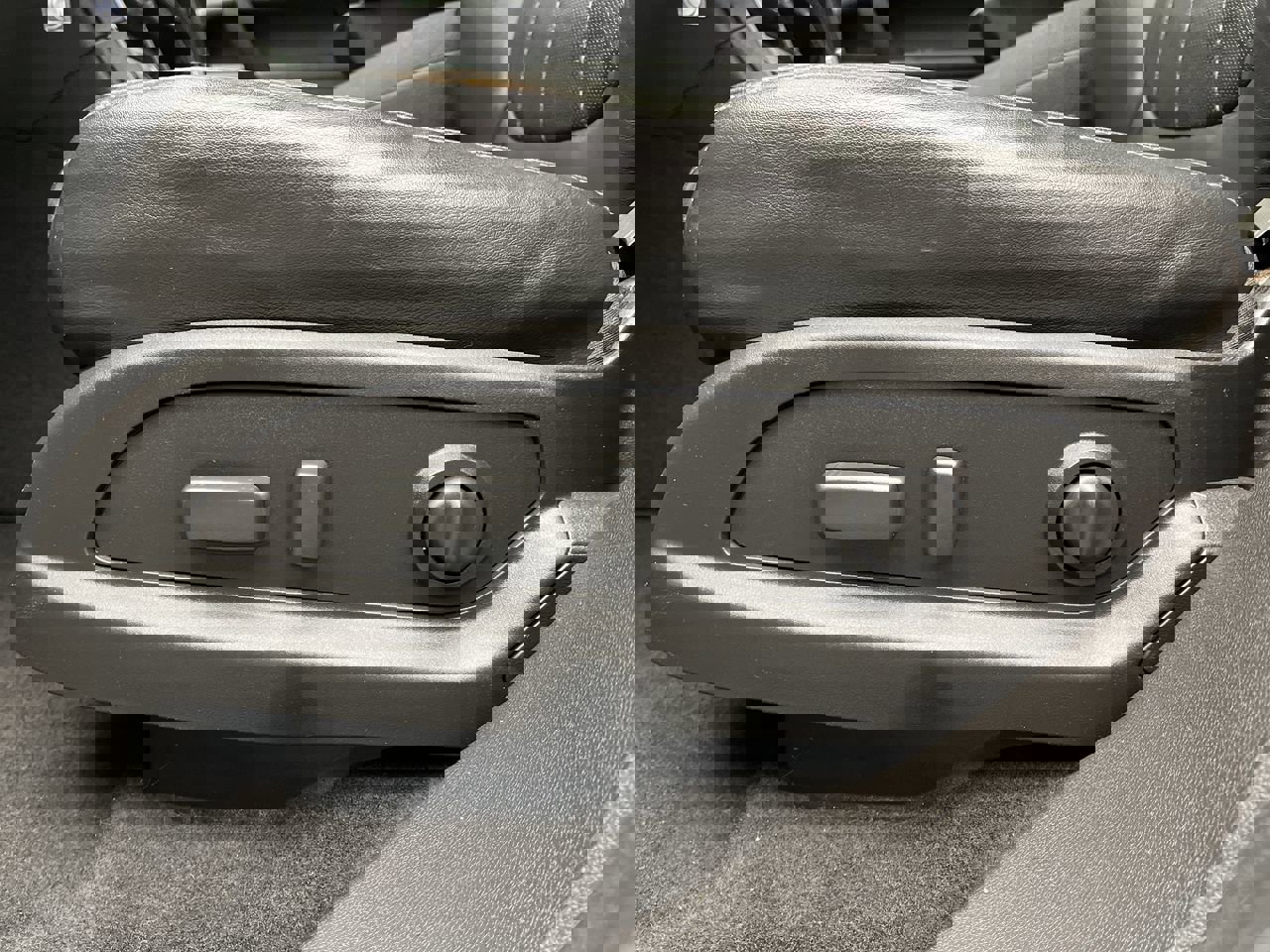 Used 2017 Buick Enclave Premium image 12