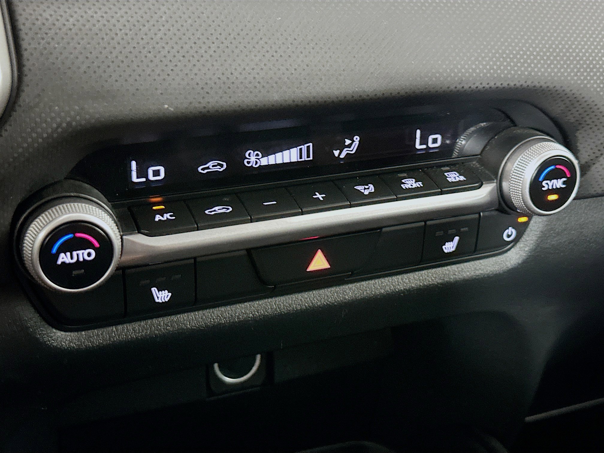 Used 2025 MAZDA CX-50 AWD 2.5 S w/ Premium Package image 23