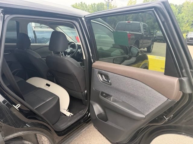 Used 2021 Nissan Rogue SV FWD image 10