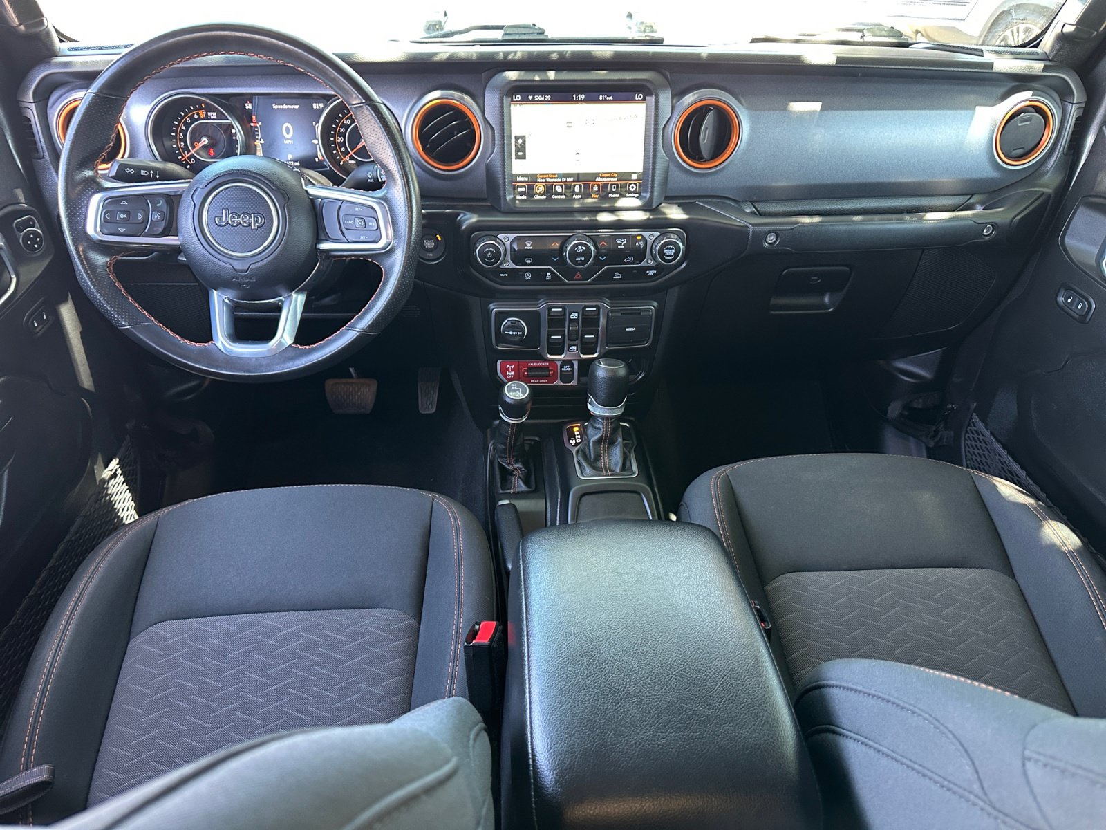 Used 2023 Jeep Gladiator Mojave AWD/4WD image 13