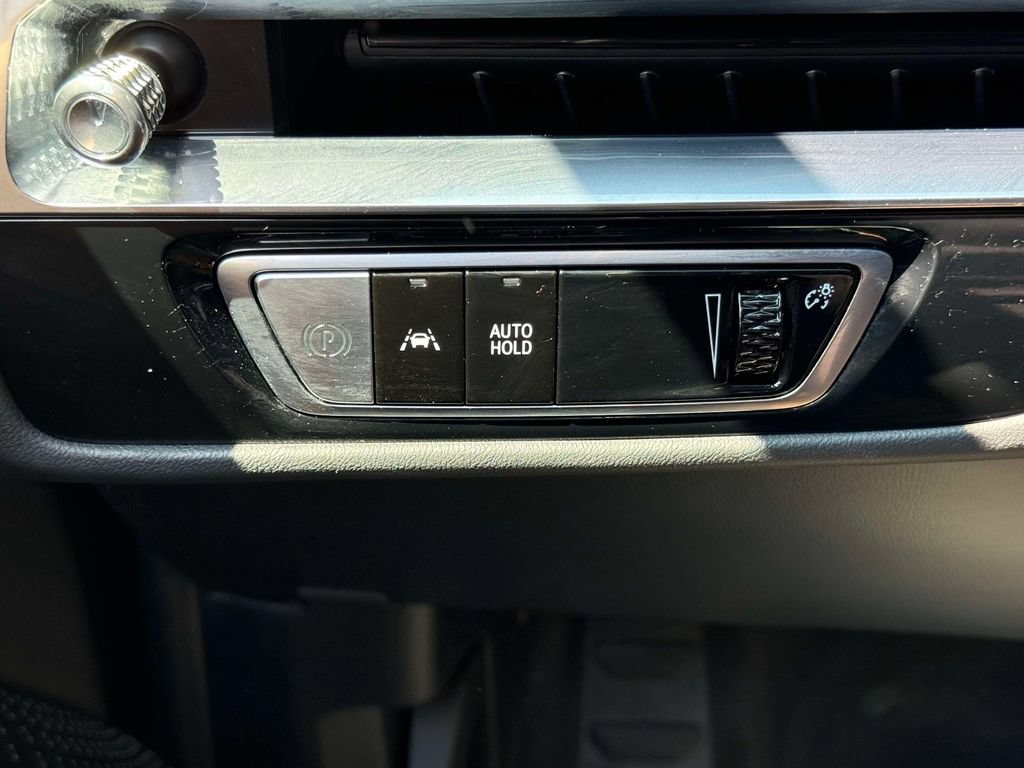 Used 2024 Cadillac Lyriq Luxury AWD/4WD image 27