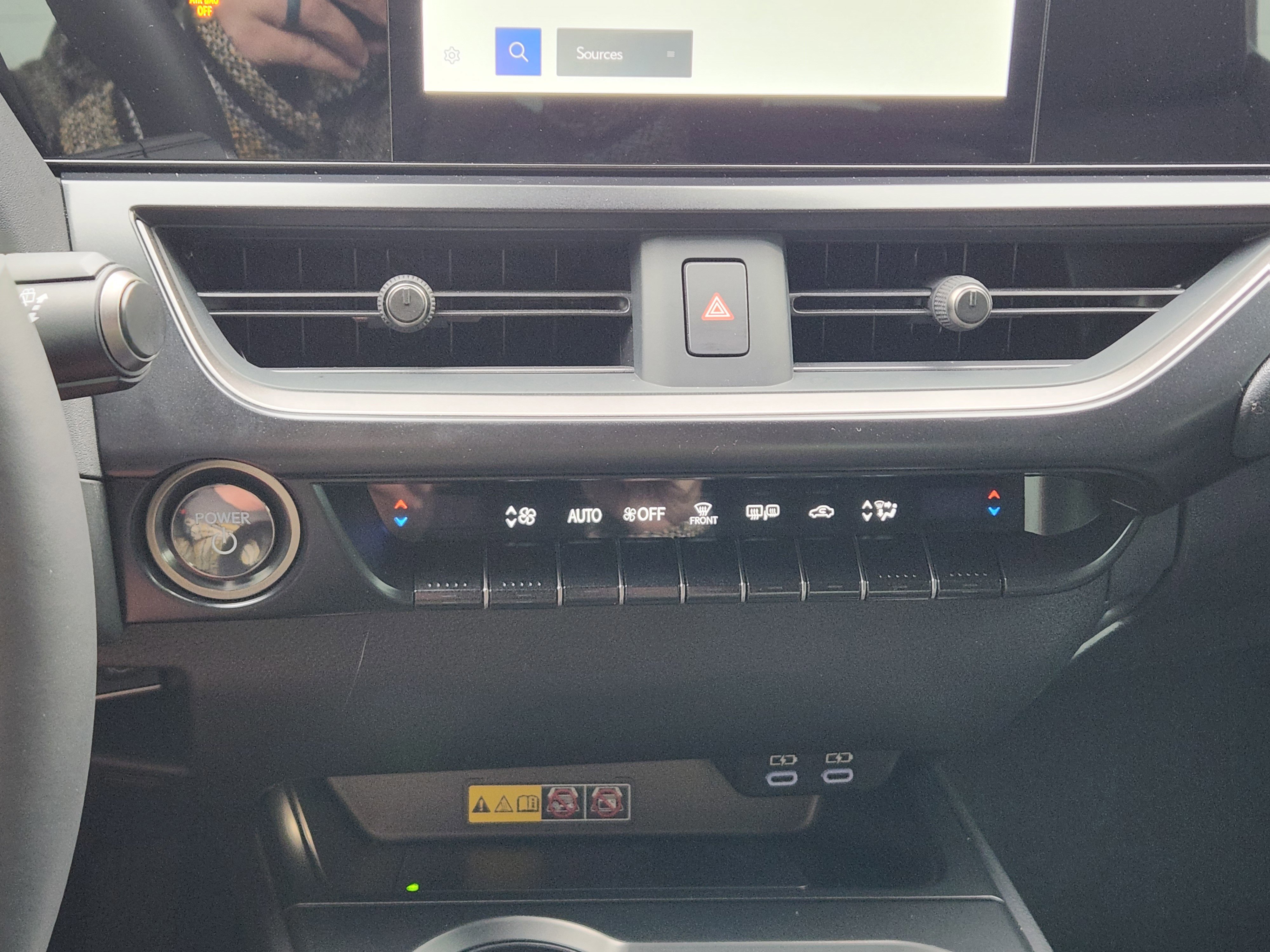 Certified 2025 Lexus UX 300h FWD w/ Accessory Package (Z1) image 30