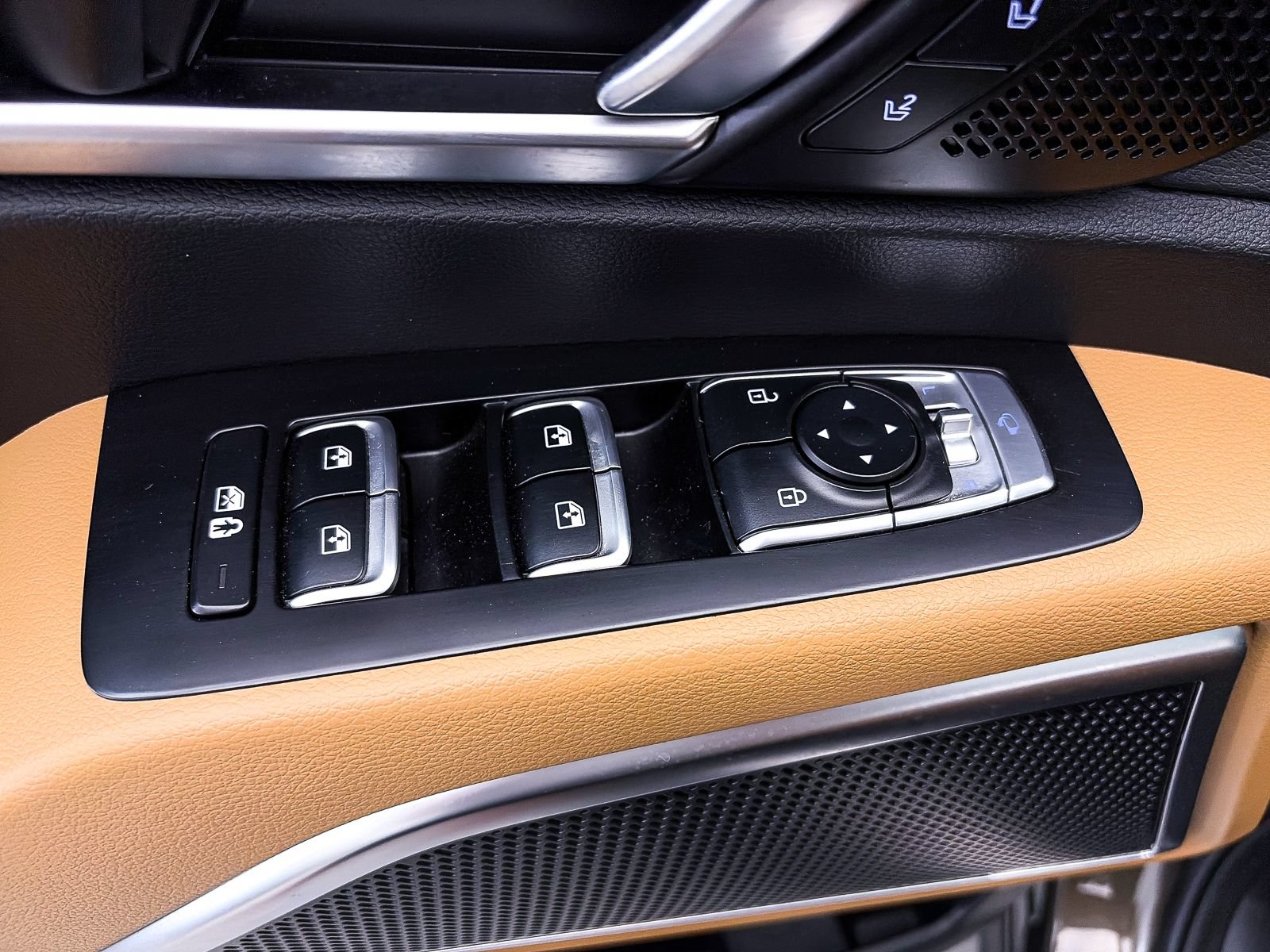Used 2020 Kia Telluride SX FWD image 19