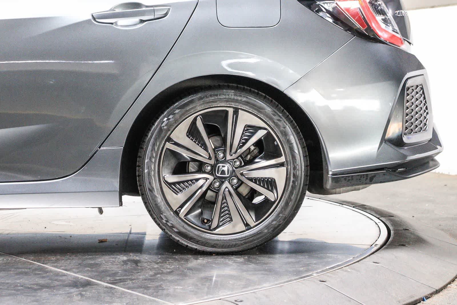 Used 2018 Honda Civic EX-L image 10