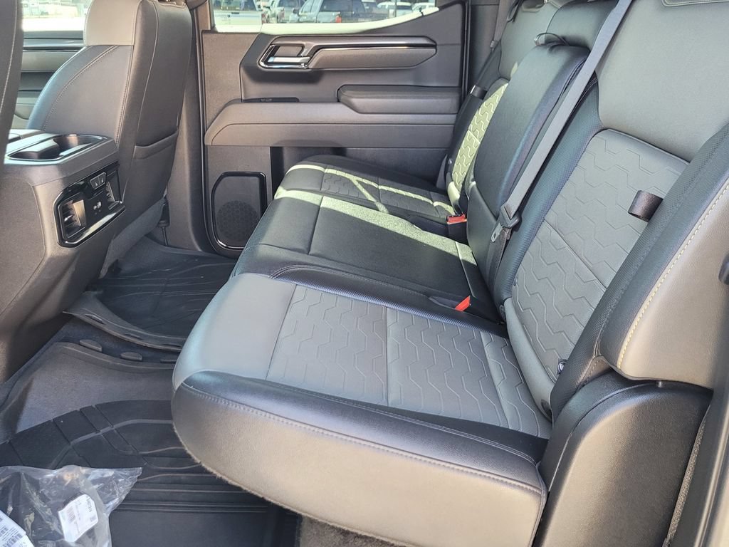 Used 2022 Chevrolet Silverado 1500 ZR2 w/ Technology Package AWD/4WD image 10